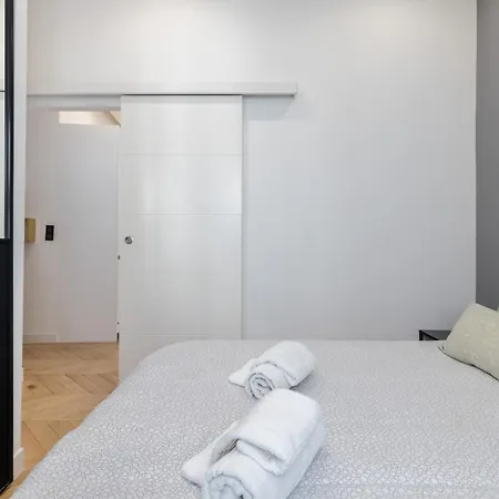 Massena Square - Ultra 1 Bdr Apartment