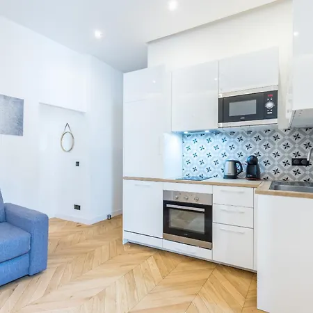 Massena Square - Ultra 1 Bdr *